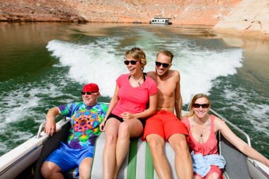 10 Fun Reasons Why People Love Houseboat Summer Vacations at Lake Powell