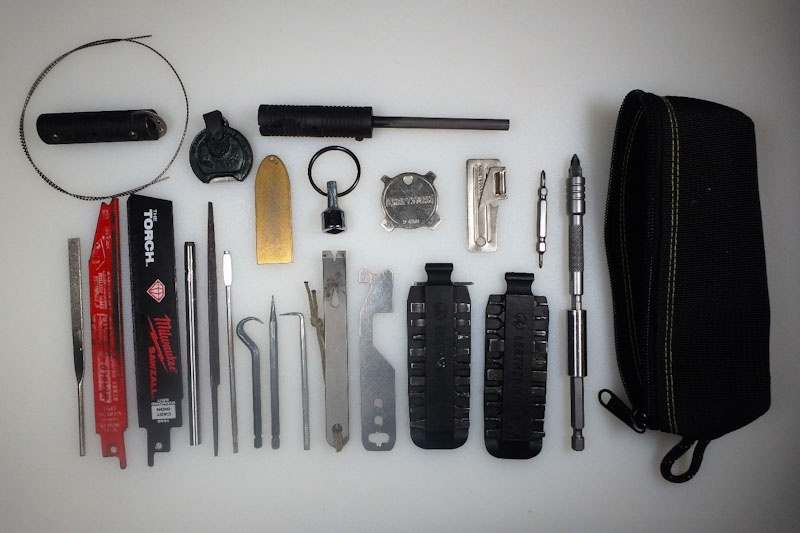 Survival Toolkit – Small Toolkit for Go Bag