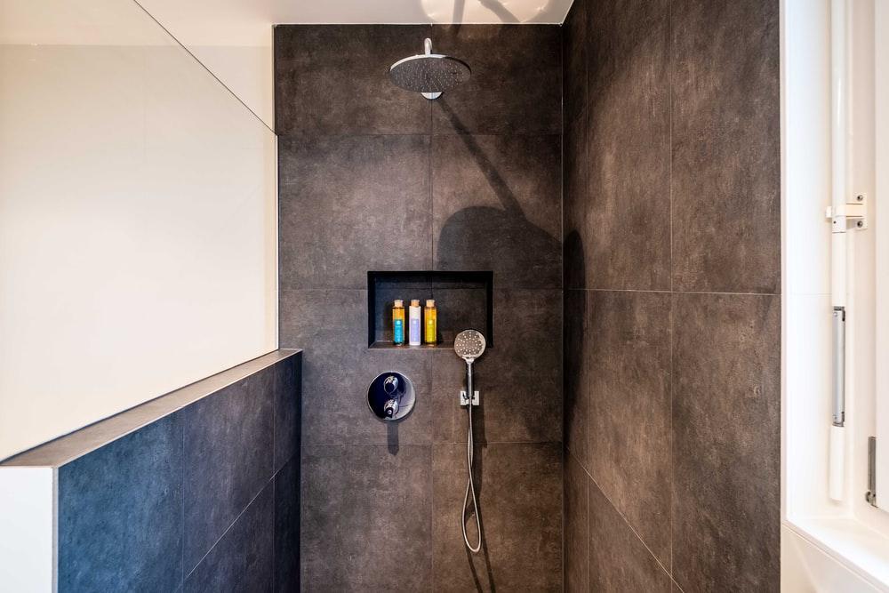 Walk-In Showers Are Perfect for Seniors 