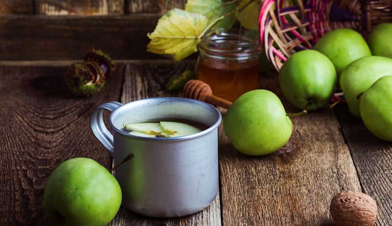 Recipe: Welcome Fall & Embrace Nature With Some Apple Tea