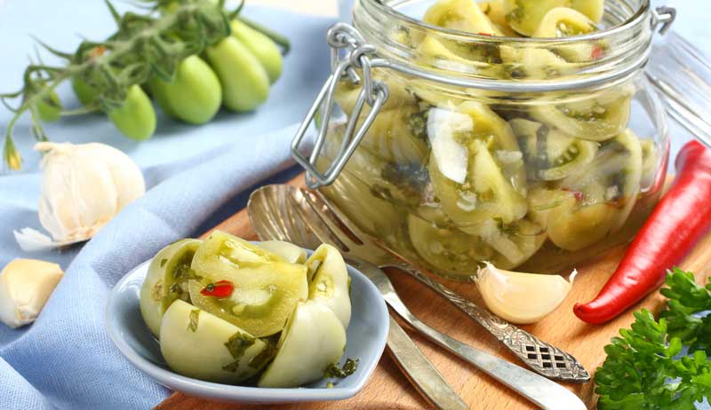 Recipe: Spicy Green Tomato Pickles